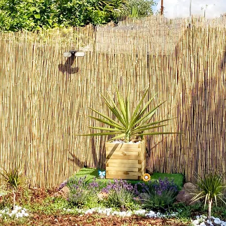 Guest house Algherolux -free Secure Gated Parking For Cars And Motorbikes Alghero