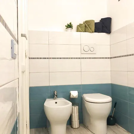 Algherolux -free Secure Gated Parking For Cars And Motorbikes Guest house Alghero