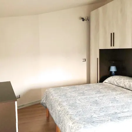 Guest house Algherolux -free Secure Gated Parking For Cars And Motorbikes Alghero